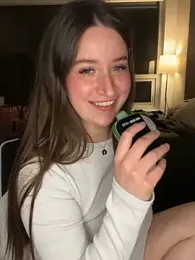 nerdynina webcam model stream image