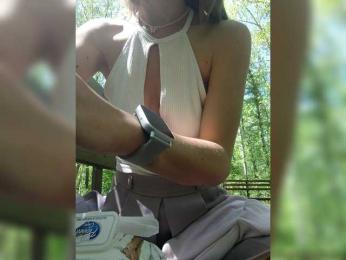 CrazyVika webcam bongacams model stream image