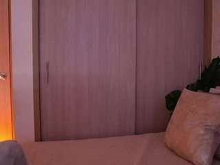 emilybell webcam model stream image