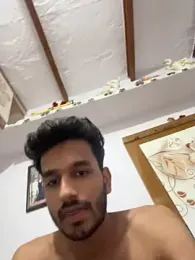 aadibuttplug webcam stripchat model stream image