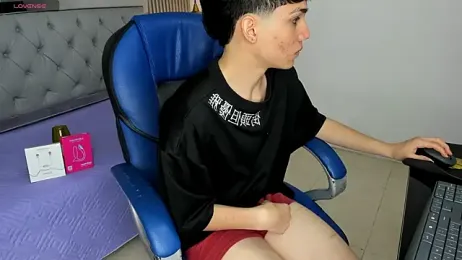 SamBlack_ webcam model stream image