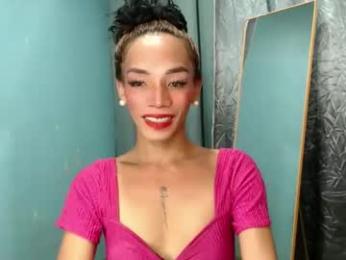 uncut_queen webcam chaturbate model stream image