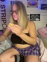 TrenaAnne webcam model stream image