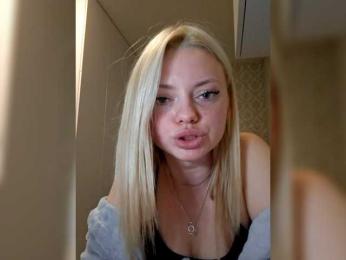 Gargonaa webcam model stream image