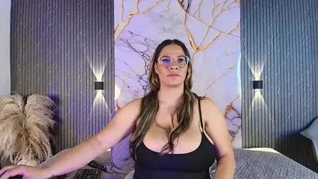 big_tits_in_your_face webcam model stream image