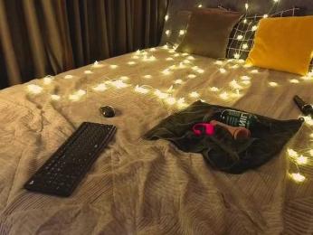 MilaYumi webcam model stream image