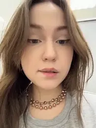 Peachy_Dream webcam model stream image