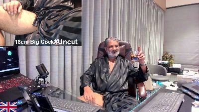 OnlineBossUK webcam cam4 model stream image