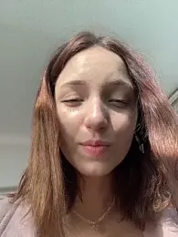 DollyTall webcam stripchat model stream image