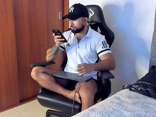 Ethan Jonnez webcam model stream image