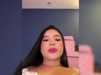 LauraSierra webcam model stream image