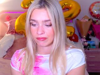 Maci Reynolds webcam model stream image