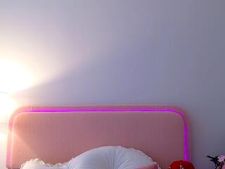 Maci Reynolds webcam model stream image