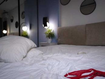 AzureGrace webcam model stream image