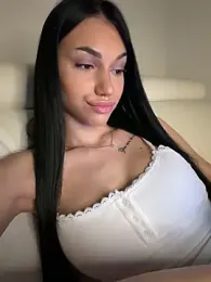 ilariea_girl webcam model stream image