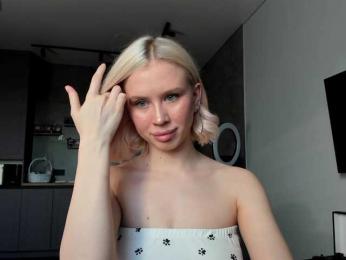 Sunlovv webcam bongacams model stream image