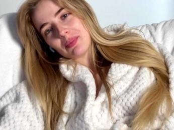 PickBlond webcam model stream image