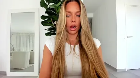 Kalyssy webcam stripchat model stream image