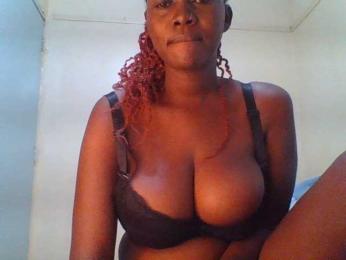 sweetlucy2 webcam bongacams model stream image