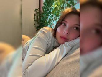 _Q_ webcam model stream image