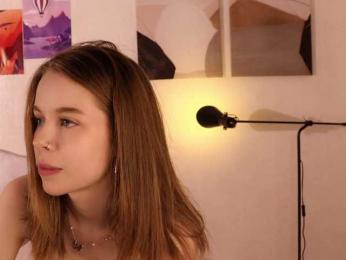favoritesweets webcam bongacams model stream image