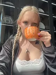 Mila_NoRules webcam stripchat model stream image