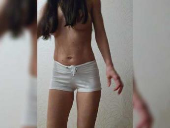 Still-her webcam bongacams model stream image