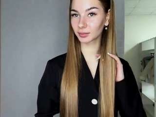 janniearonow webcam camsoda model stream image