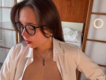 PlumyBun webcam bongacams model stream image