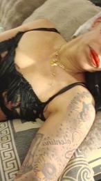 Penele webcam cam4 model stream image