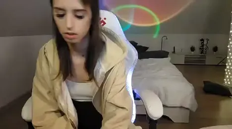-Yummybabes- stripchat stream image, 24.02.2025 15:30