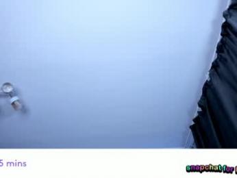 vivian_qwerty chaturbate stream image, 21.12.2025 07:10