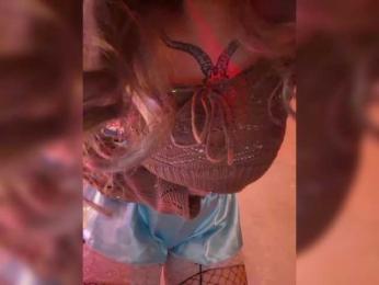 LittleDelora bongacams stream image, 03.03.2025 01:00