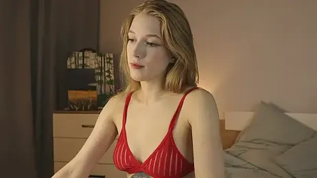 AliceLebel stripchat stream image