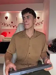 AdrianRinaldi stripchat stream image