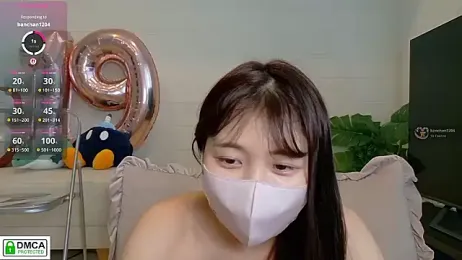 SUZU_ stripchat stream image