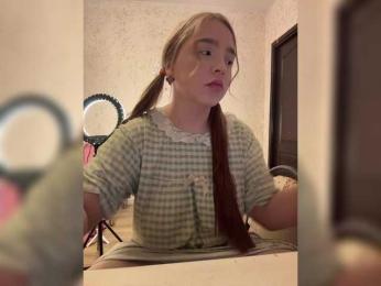 LittleDelora bongacams stream image