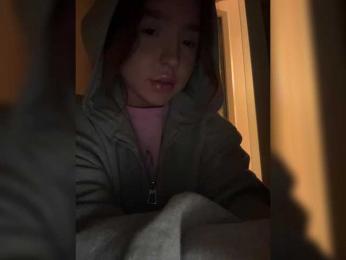 LittleDelora bongacams stream image