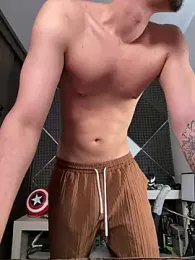 bigryann23 stripchat stream image