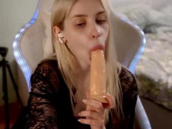 ho1yh01e chaturbate stream image