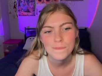 elliee81 chaturbate stream image, 12.04.2026 20:50