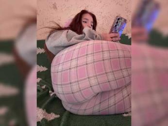 LittleDelora bongacams stream image