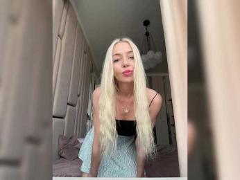 WhiteGirl-one bongacams stream image