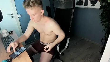 AlexxSweet stripchat stream image, 18.04.2026 07:00