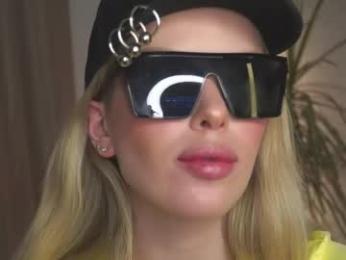 agent_blonde chaturbate stream image, 19.04.2026 16:00