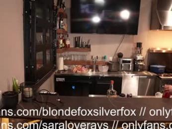 blondefoxsilverfox chaturbate stream image