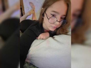 LittleDelora bongacams stream image, 05.02.2025 12:10