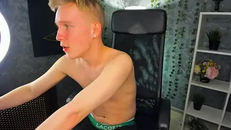 AlexxSweet stripchat stream image, 16.05.2025 04:40
